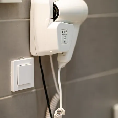 Matei Basarab Chic *