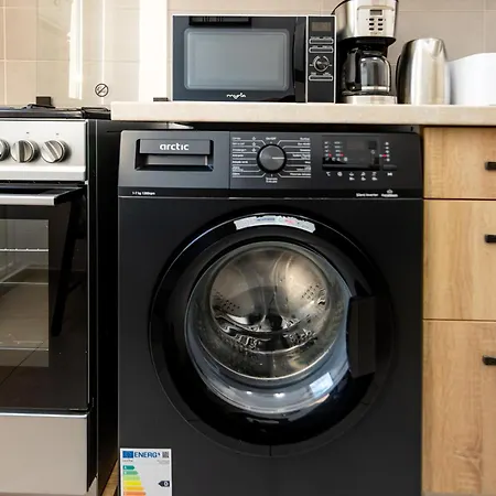 Matei Basarab Chic *